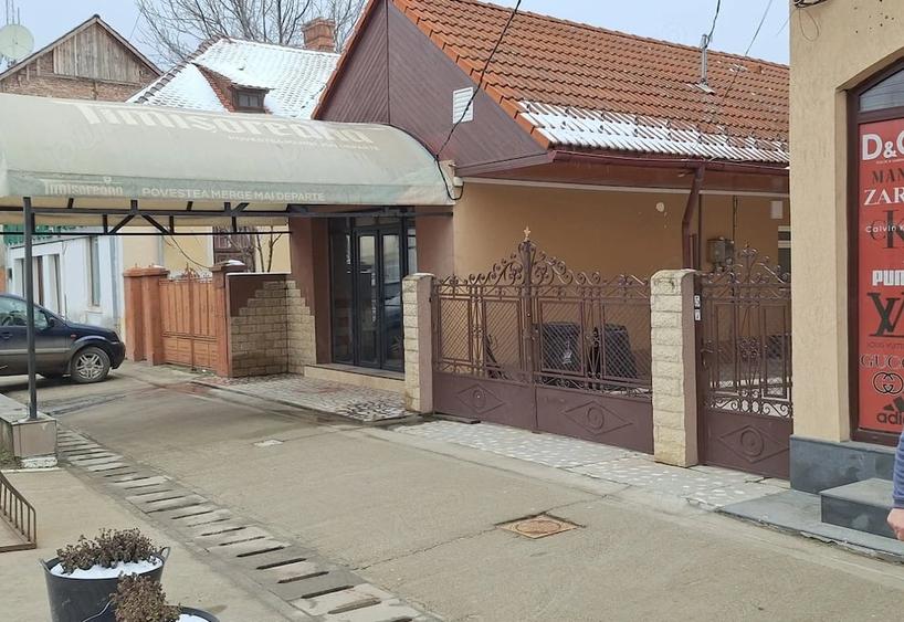 Spațiu comercial, de 80 mp, în Poiana Mare
