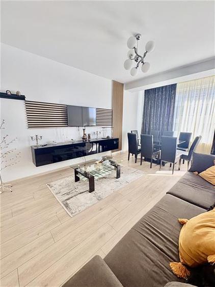 Apartament cu 2 camere decomandat, mobilat în Palas