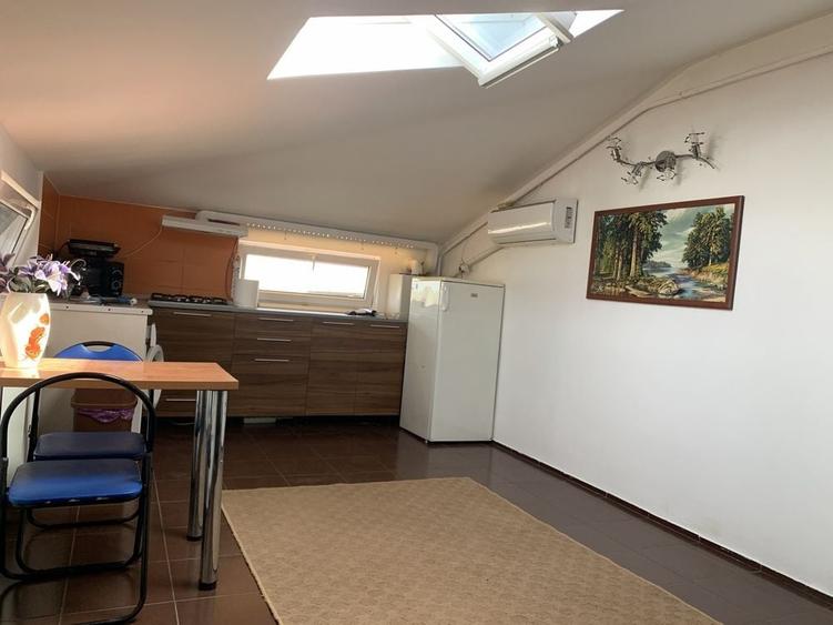Apartament cu 2 camere semidecomandat în Tătărăști