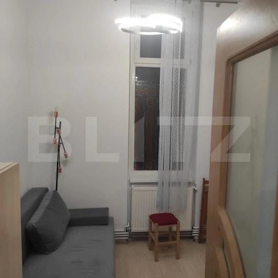 Garsonieră decomandată în Central