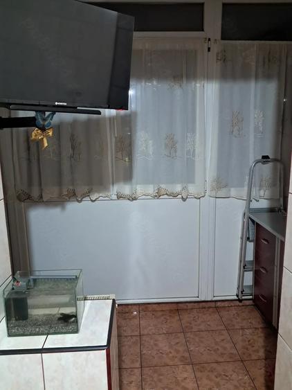 Apartament cu 3 camere decomandat, mobilat în Militari