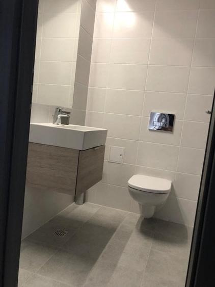 Apartament cu 3 camere decomandat, mobilat în Barbu Văcărescu
