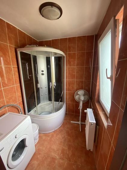 Apartament cu 3 camere în Popoveni