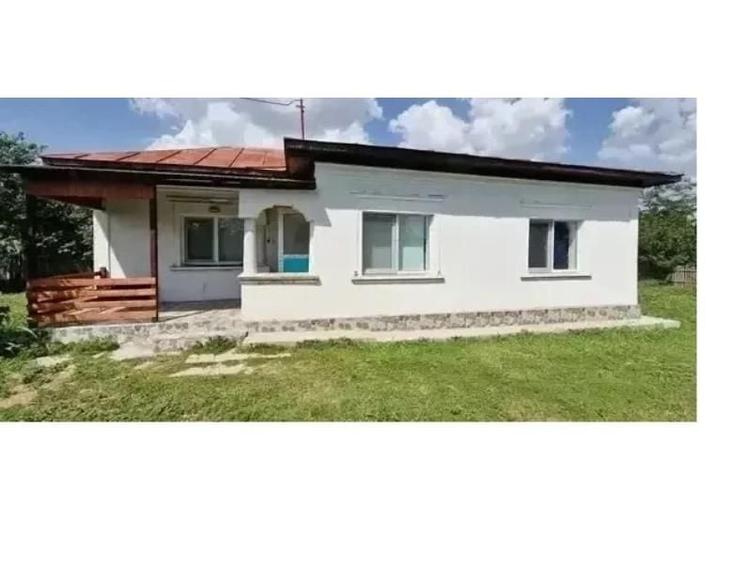 Casă cu 2 camere cu Teren 1278 Mp în Buzoești