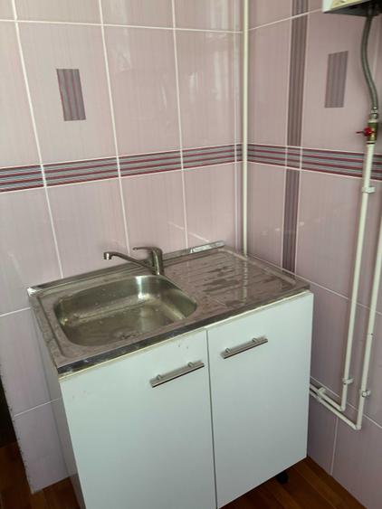 Apartament cu 2 camere nedecomandat în Mija
