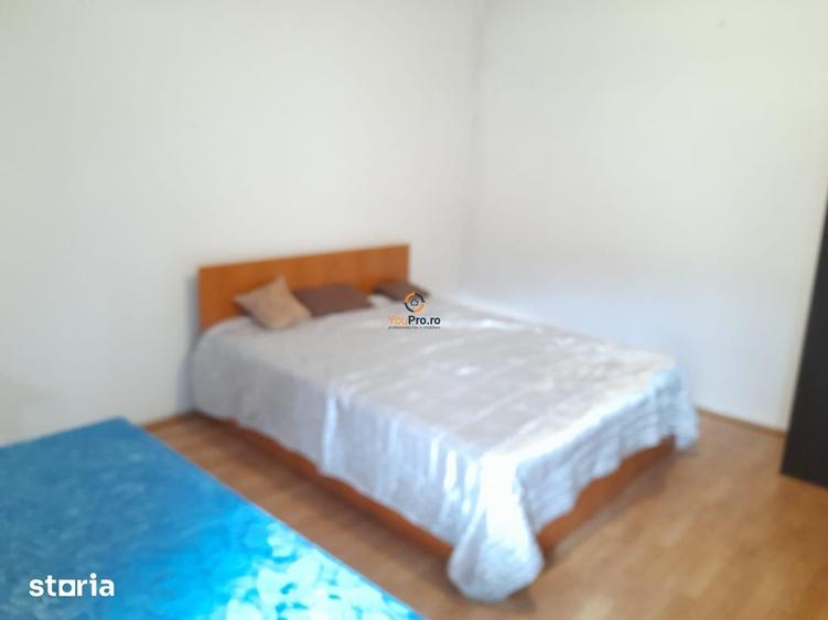 Casă cu 6 camere cu Teren 500 Mp în Ronaț