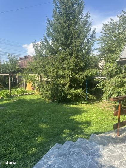 Casă cu 4 camere în Poiana