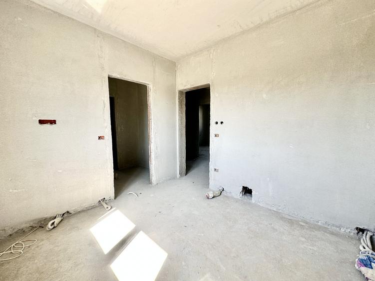 Duplex cu 5 camere cu Canalizare în Moșnița Veche