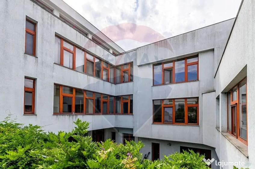 Spațiu comercial, de 1,022 mp, în Central