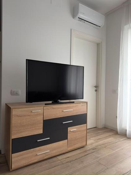Apartament cu 2 camere semidecomandat, mobilat în Titan