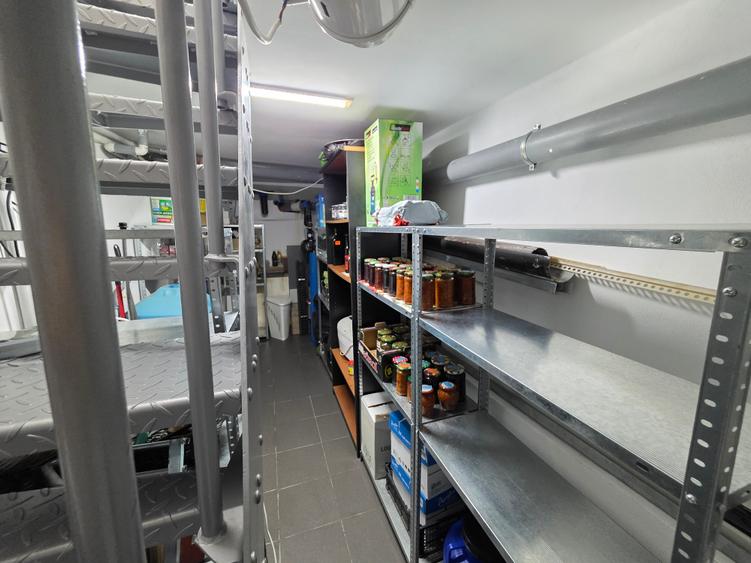 Casă individuală cu 10 camere cu Teren 620 Mp în Mogoșoaia