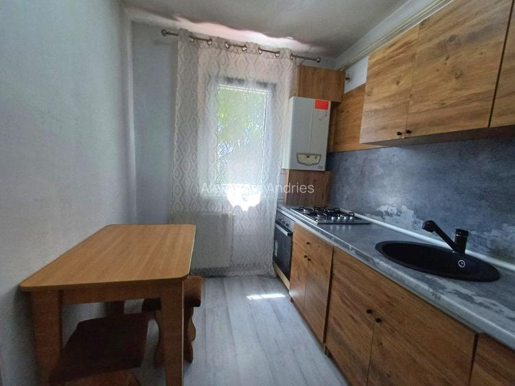 Apartament 2 camere de inchiriat -etajul 2 - PODU ROȘ Apartament 2 camere de inchiriat -etajul 2 - PODU ROȘ