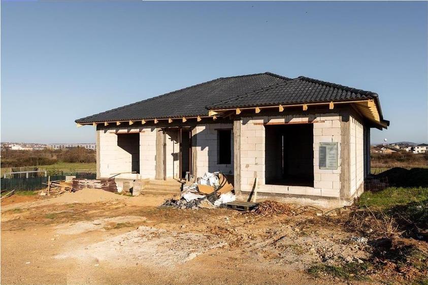 Reco, Casa la rosu Andromeda Oradea - 1