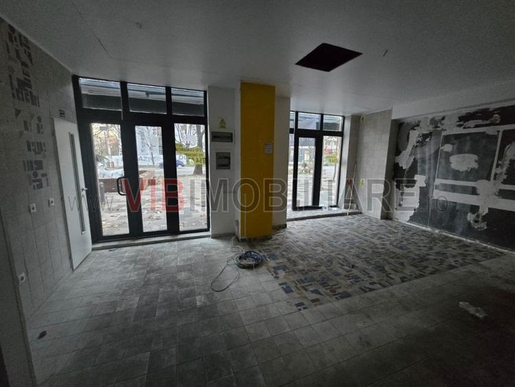 Spațiu comercial de închiriat – Bulevardul Decebal, 36 mp - 2