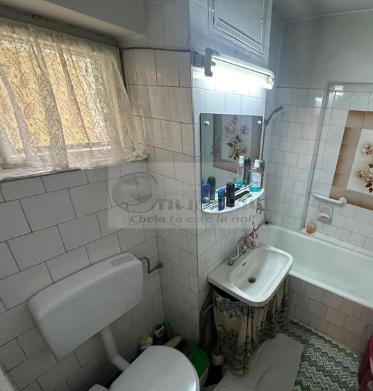 Ap 3 cam decomandat Ultracentral, et 8/10, 65 mp- 205.000 € - 7