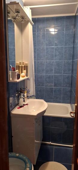 Vand apartament 2 camere decomandate - 1