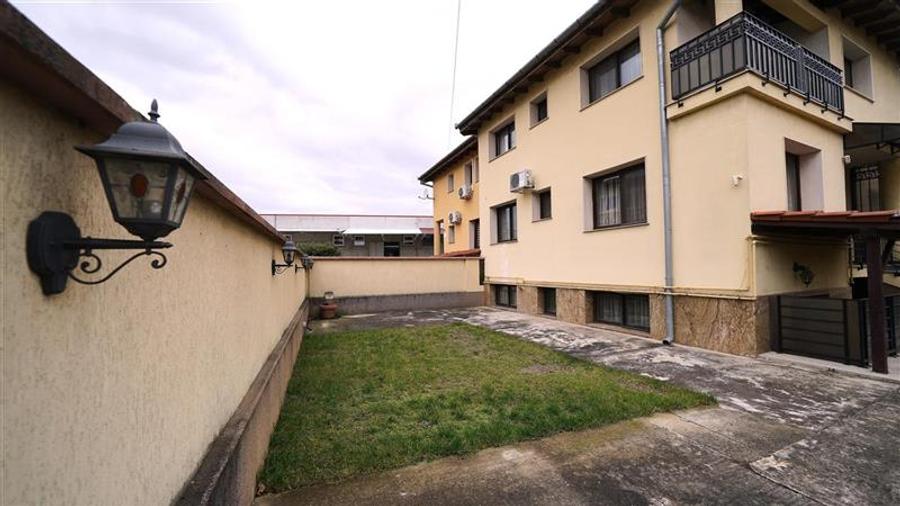 Casa primitoare in cartierul Iosia - 18