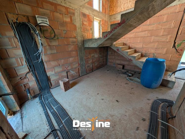 Dobrovat - Casa la Rosu P+1+Pod 129 mp Utili 1000 mp Teren - 11