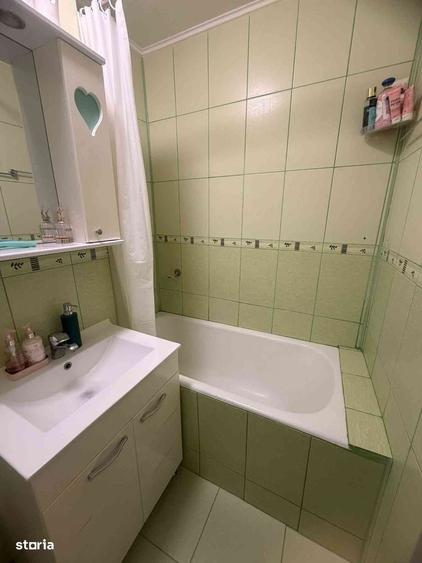 Apartament cu 2 camere decomandat în Tei