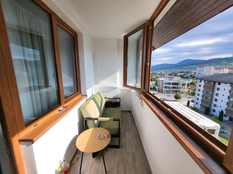 Apartament cu 3 camere decomandat în Calea Romanului