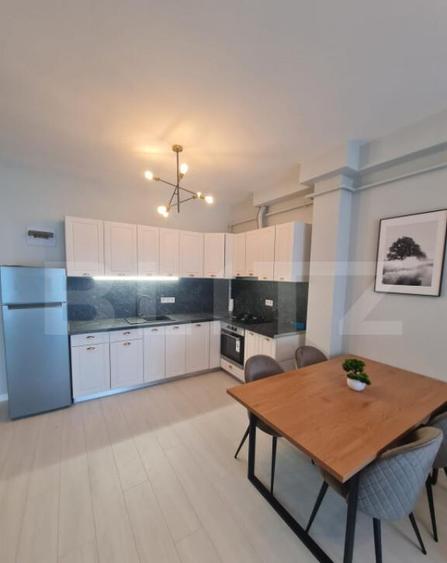 Apartament semidecomandat, lift, parcare subterana, zona Ero - 6