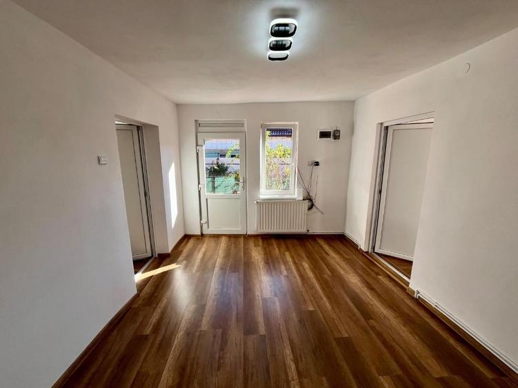 Casă complet renovată, teren 556 mp – Zărnești | 118.000 € - 3