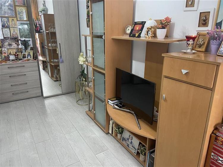 Apartament 3 camere , zona ultracentrala - Primaria Focsani, decomandat , renova - 21
