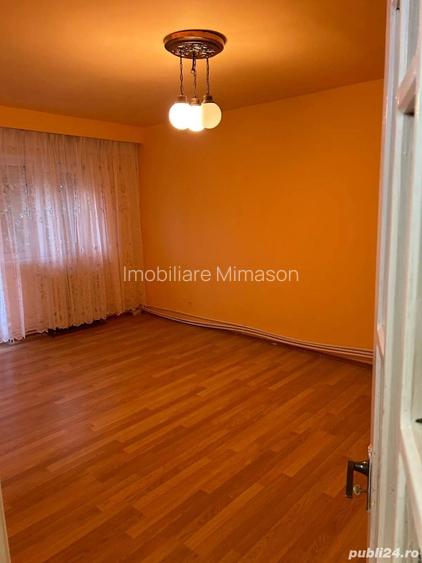 Apartament 4 camere dec etaj 2