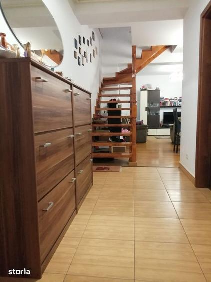 Apartament penthouse - 3 cam,2 bai, terasa mare , 2 locuri de parcare - 12
