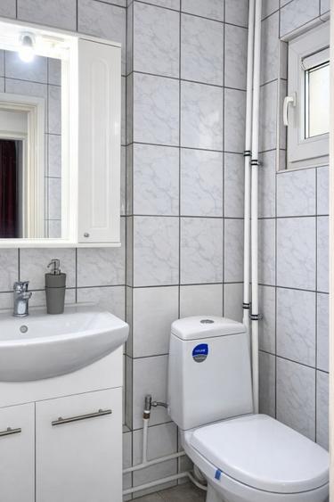 Trei camere cu centrala proprie si loc de parcare - 8