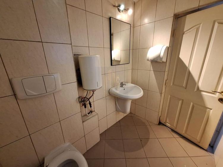 Spatiu Comercial/Birouri 250mp 9 Camere de Inchiriat *Calea Victoriei* - 8