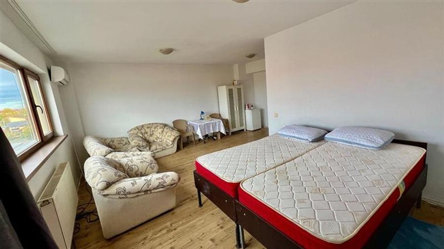 Vanzare cladire multifunctionala in Otopeni - Str. Polona - 19