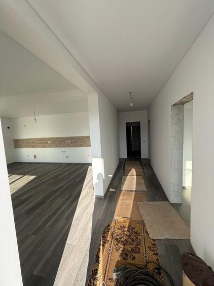Vanzare Casa 4 Camere + Terasa - Eleganta si Confort - 3