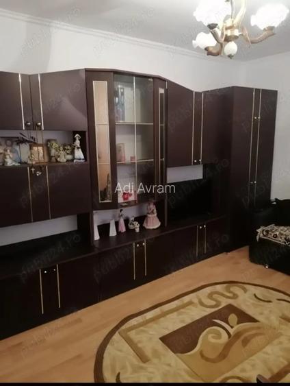 Vand apartament doua camere