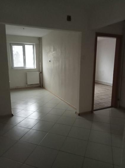 Proprietar -   apartament Casa de  Cultura sau schimb cu casa Sinaia  centru - 8