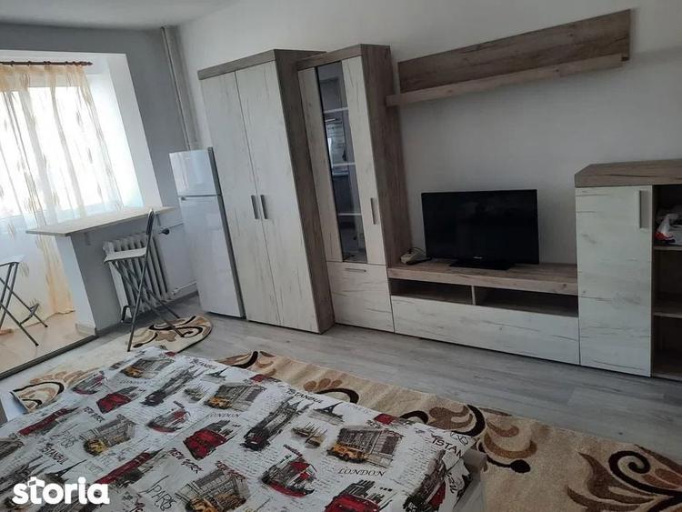 Piata Minis stradal - 6