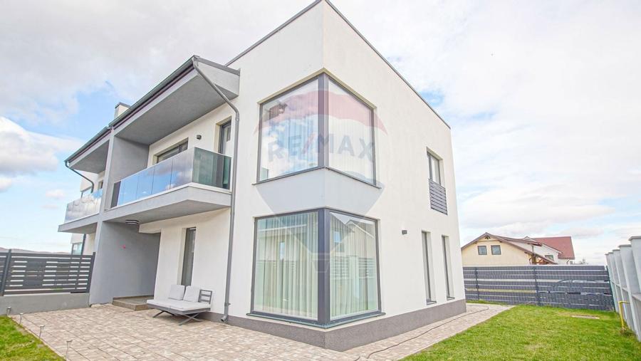 Locuieste intr-un peisaj de poveste - Vila moderna in Rasnov - 2