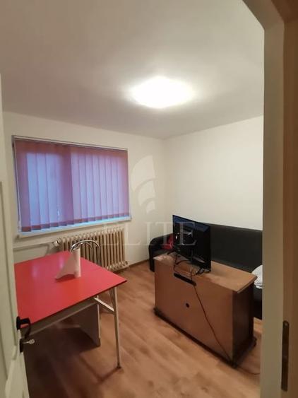 Apartament o camera &icirc;n zona MANASTUR CENTRAL - 1