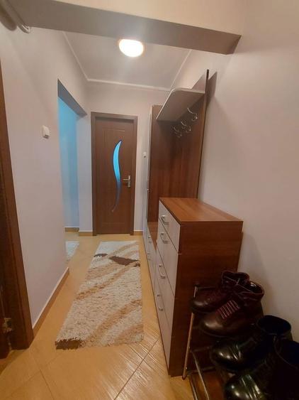 Inchiriez apartament - 3