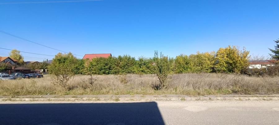 Teren intre case in cea mai buna zona din Harman - 4