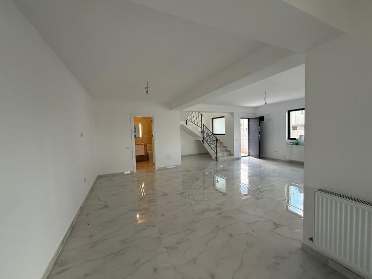 Casa Moderna / 4 Camere / 3 Bai / 308 mp - 5