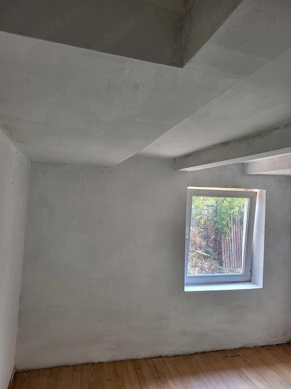 Casă cu 3 camere cu Teren 920 Mp în Periș
