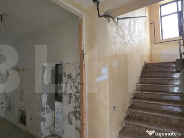 Spa?iu comercial tip casa, D+P+M, 440 mp, zona centrala C - 8