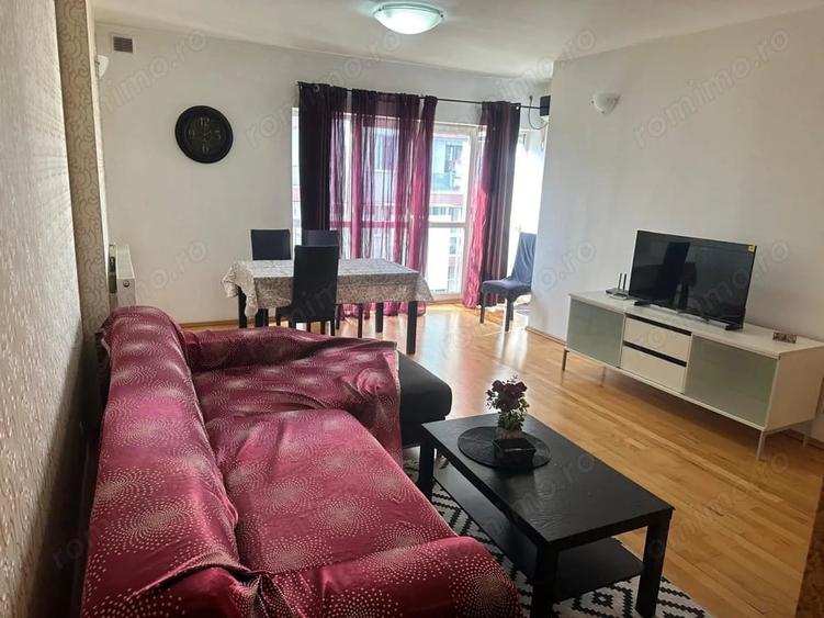 Apartament cu 4 camere semidecomandat în Titan