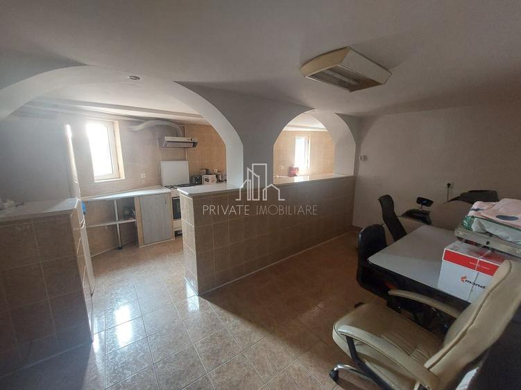 Casa De Vanzare, Singur In Curte , Zona Tudor, City Mall - 3