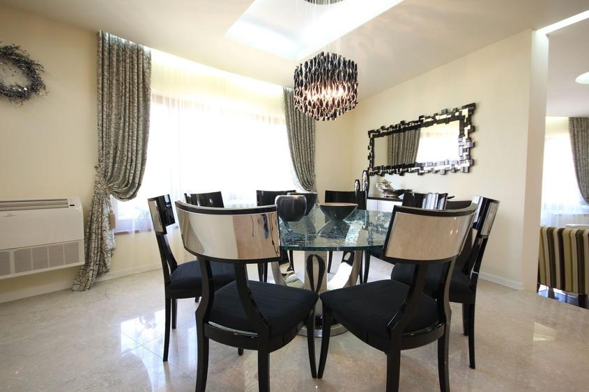 O casa deosebita cu Piscina - 16