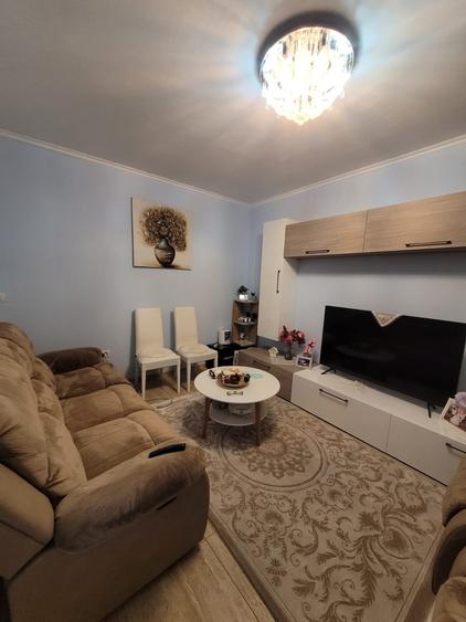 Inel II - Bratianu  -Mobexpert casa 2 camere centrala gaze mobilata - 89000 euro - 2