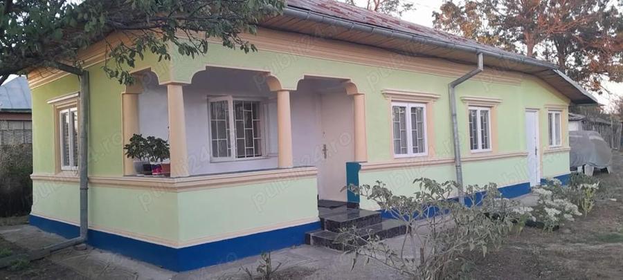 Vand 2 case ,comuna vartoape, 50 mp fiecare, teren 2000mp - 3