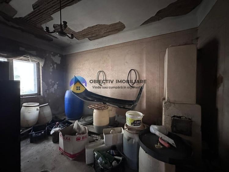 Casa de vanzare - zona 1 Mai - 7