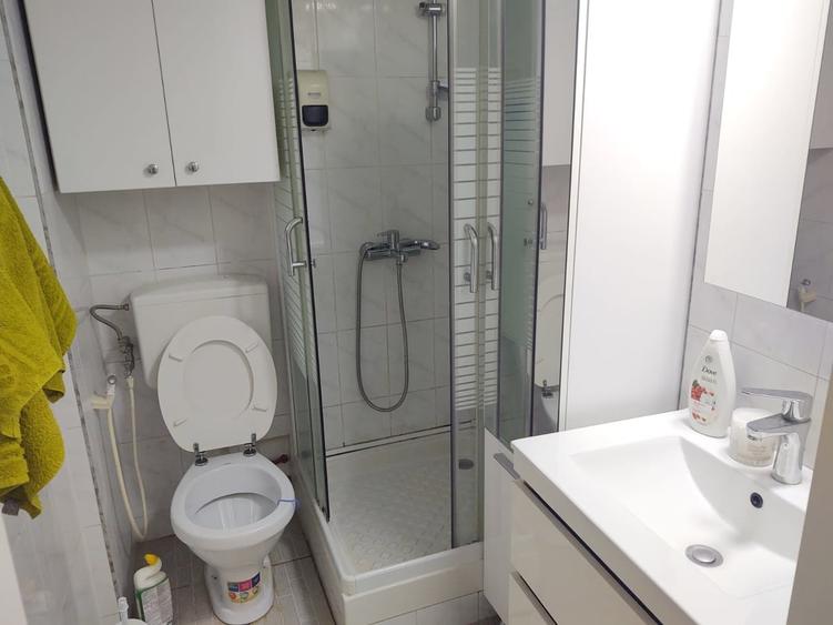 Romana, Magheru 32-36, intrare de pe bulevard - 7